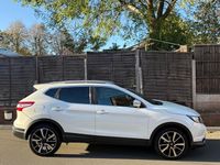 Used Nissan Qashqai Tekna 130 HP (95 kW) 2015 White SUV
