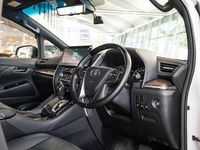 Used Toyota Alphard Executive 300 HP (220 kW) 2023 White MPV
