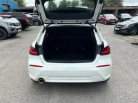 Usado BMW 118 Comfort Edition 140 CV (102 kW) 2020 Blanco Utilitario