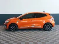 New Renault Clio Techno Esprit Alpine 143 HP (105 kW) 2026 Special metallic  valencia orange Hatchback