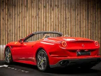 Used Ferrari California 560 HP (411 kW) 2017 Red Cabriolet