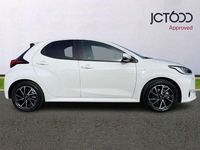 Used Toyota Yaris Hybrid Design 113 HP (83 kW) 2021 White Hatchback