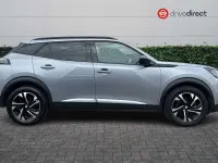 Begagnad Peugeot e-2008 Allure+ 100 kW (136 HK) 2023 Grå SUV