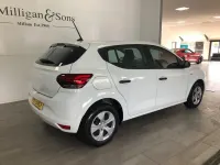 Used Dacia Sandero Essentiel 91 HP (66 kW) 2023 White Hatchback