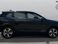Gebraucht Nissan Qashqai Acenta Premium 190 PS (139 kW) 2023 Schwarz SUV