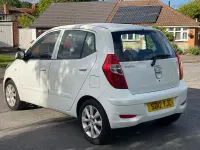 Used Hyundai i10 Active 86 HP (63 kW) 2012 White Hatchback