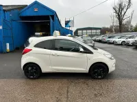 Begagnad Ford Ka Zetec 69 HK (50 kW) 2016 Vit Halvkombi