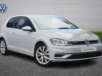 Used VW Golf VII SE 130 HP (95 kW) 2019 Pure white Hatchback