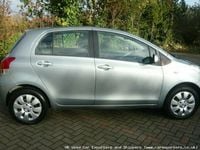 Begagnad Toyota Yaris 2009 Halvkombi