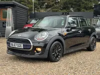 Usado Mini Cooper Hatch 2017 Preto Citadino