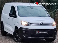 Używany Citroën Berlingo 100 KM (73 kW) 2023 Biały Minivan