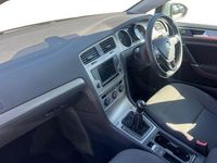 Usado VW Golf VII Match 122 HP (89 kW) 2015 Prateado Citadino