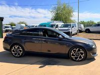 Second-hand Vauxhall Insignia Edition 163 CP (119 kW) 2015 Gri Hatchback