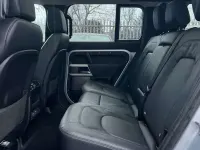 Used Land Rover Defender SE 249 HP (183 kW) 2023 Metallic  hakuba silver SUV
