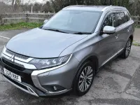 Usado Mitsubishi Outlander 150 HP (110 kW) 2019 Cinzento SUV