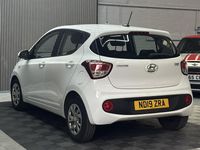 Usado Hyundai i10 SE 66 HP (48 kW) 2019 Branco Citadino