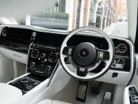 New Rolls Royce Cullinan 2026 Crystal over black SUV