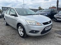 Begagnad Ford Focus Style 125 HK (91 kW) 2009 Silver Halvkombi