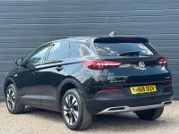 Used Vauxhall Grandland X Sport 130 HP (95 kW) 2019 Black SUV