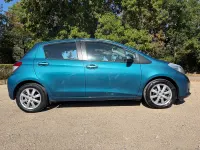 Used Toyota Yaris 99 HP (72 kW) 2012 Turquoise Hatchback