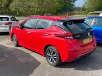 Begagnad Nissan Leaf Acenta 110 kW (150 HK) 2020 Röd Halvkombi