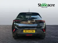 Begagnad Vauxhall Mokka Design Edition 100 HK (73 kW) 2024 Svart SUV