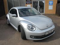 Usado VW Beetle Design 105 HP (77 kW) 2012 Prateado Citadino