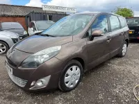 Usado Renault Grand Scénic III Expression 110 HP (80 kW) 2011 Castanho Monovolume