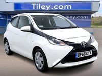 Used Toyota Aygo X-play 69 HP (50 kW) 2016 White Hatchback