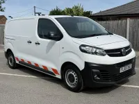 Used Vauxhall Vivaro Edition 100 HP (73 kW) 2019 White MPV
