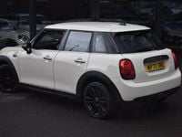 Used Mini ONE Comfort 102 HP (75 kW) 2020 White Hatchback