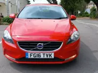 Used Volvo V40 SE 120 HP (88 kW) 2016 Red Hatchback