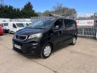 Käytetty Peugeot Expert 2019 Musta Van