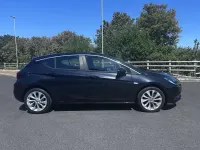Used Vauxhall Astra Design Edition 125 HP (91 kW) 2016 Black Hatchback