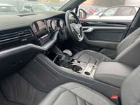 used VW Touareg 3.0 TDI SCR 286PS 4MOTION R-Line 5dr