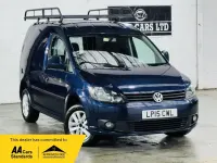 Begagnad VW Caddy Highline 102 HK (75 kW) 2015 Blå Minibuss