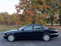 Used Jaguar XJ SE 2004 Black Sedan