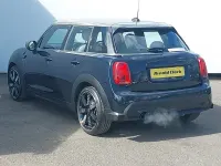 Usado Mini Cooper Exclusive 136 HP (100 kW) 2021 Preto Citadino