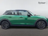 Used Mini Cooper Hatch 154 HP (113 kW) 2024 Green Hatchback