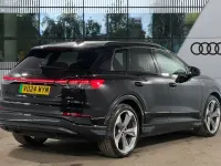 Usado Audi Q4 e-tron Black Edition 210 kW (286 HP) 2024 Preto SUV