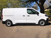 Used Vauxhall Vivaro 100 HP (73 kW) 2023 White MPV