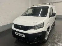 Used Peugeot Partner 100 HP (73 kW) 2021 White MPV