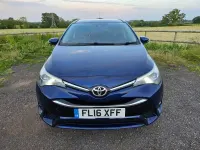 Second-hand Toyota Avensis Business Edition 2016 Albastru Break