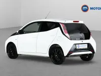 Used Toyota Aygo x-style 69 HP (50 kW) 2018 White Hatchback
