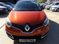 Used Renault Captur Dynamique 90 HP (66 kW) 2016 Orange SUV