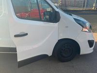 Used Vauxhall Vivaro Sportive 120 HP (88 kW) 2018 White MPV