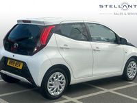 Used Toyota Aygo X-play 72 HP (52 kW) 2019 White Hatchback
