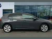Usado VW Golf VIII Match 200 CV (147 kW) 2025 Gris Utilitario