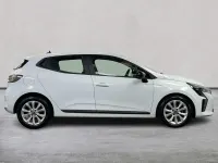Used Renault Clio Evolution 90 HP (66 kW) 2024 White Hatchback