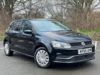 Begagnad VW Polo 2016 Svart Halvkombi